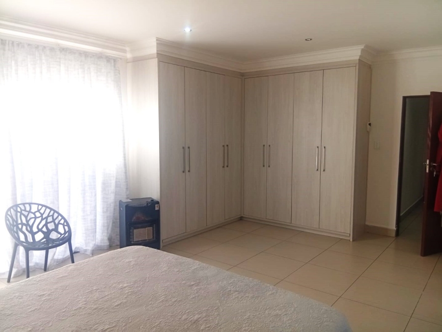 4 Bedroom Property for Sale in Heuwelsig Free State
